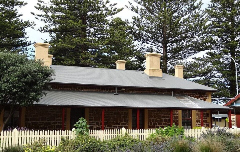 Victor Harbor Custom and Station Master's House (Victor Harbor's National Trust Museum)