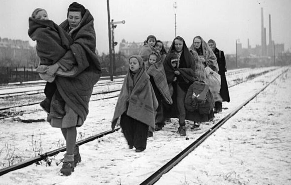 Polish refugees WW2 (source anon)
